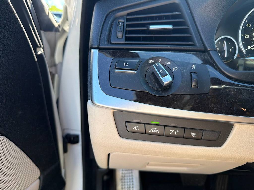 Thumbnail: 2016 BMW 5 Series - 24