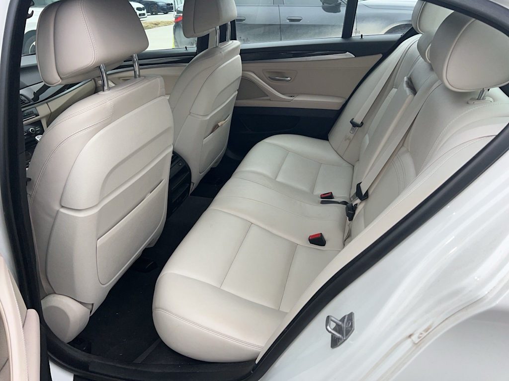 Thumbnail: 2016 BMW 5 Series - 9