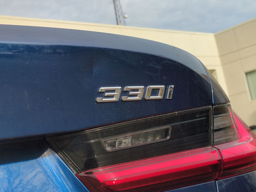 Thumbnail: 2019 BMW 3 Series - 23