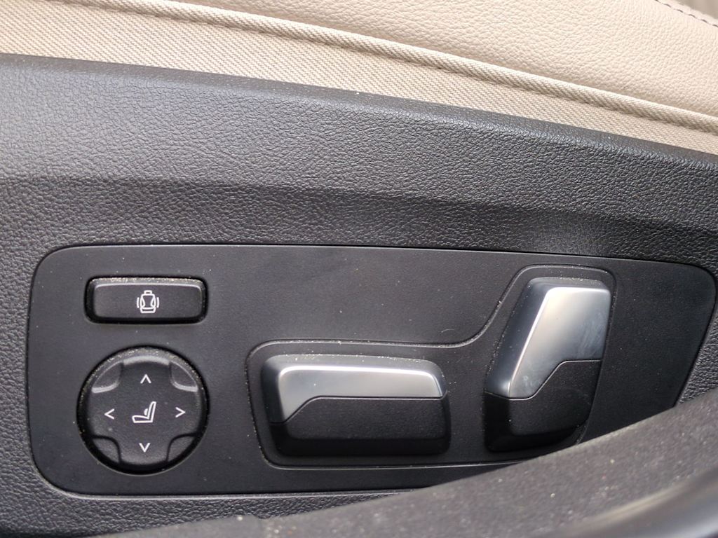 Thumbnail: 2019 BMW 3 Series - 24