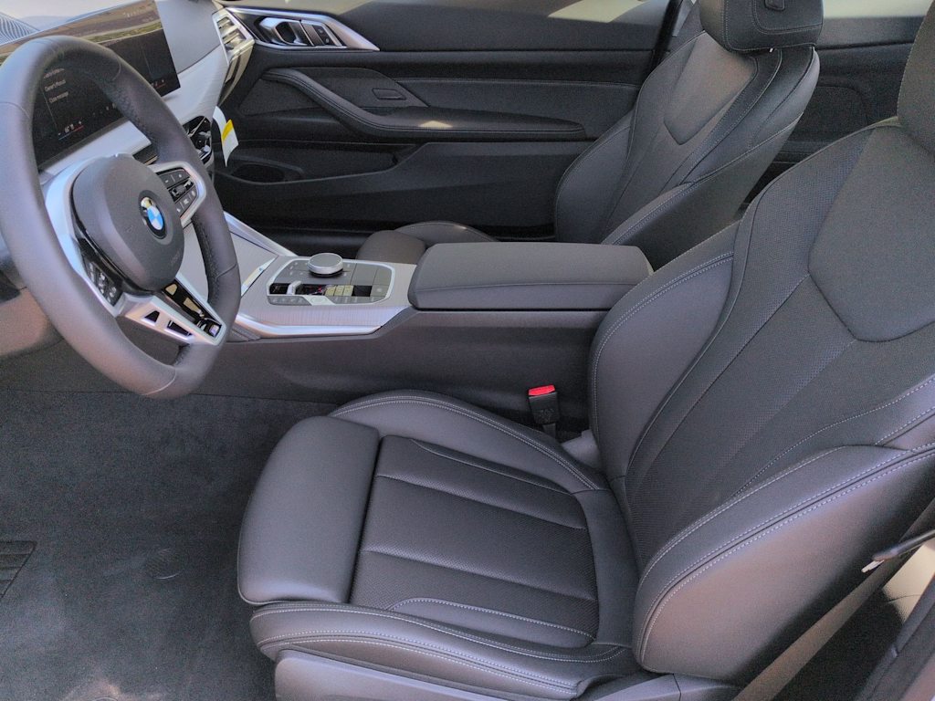 Thumbnail: 2026 BMW 4 Series - 10