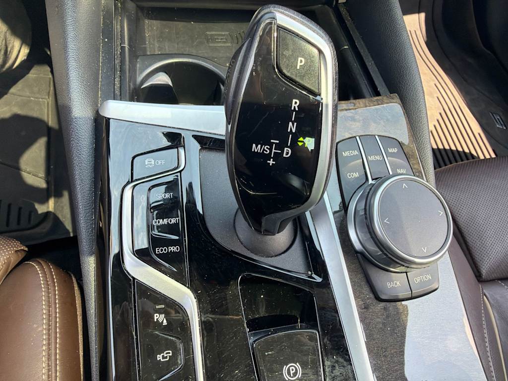 Thumbnail: 2021 BMW 5 Series - 14