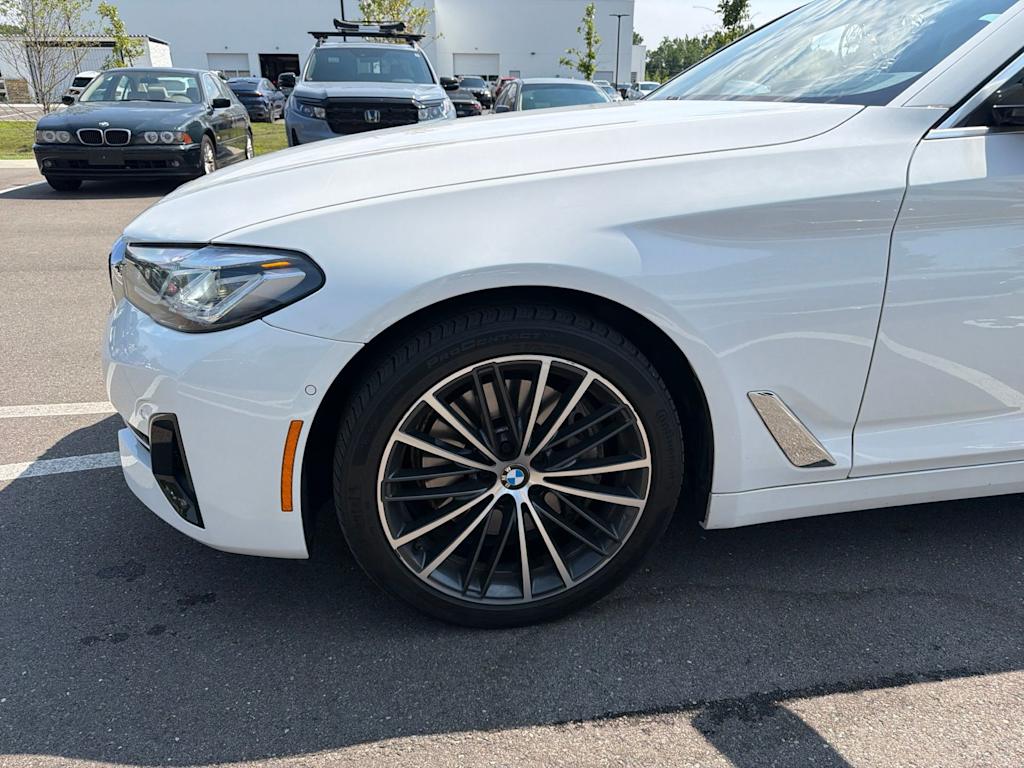 Thumbnail: 2021 BMW 5 Series - 7