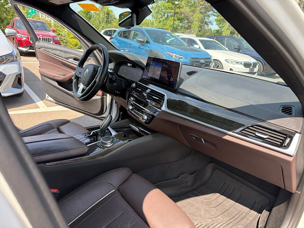 Thumbnail: 2021 BMW 5 Series - 13