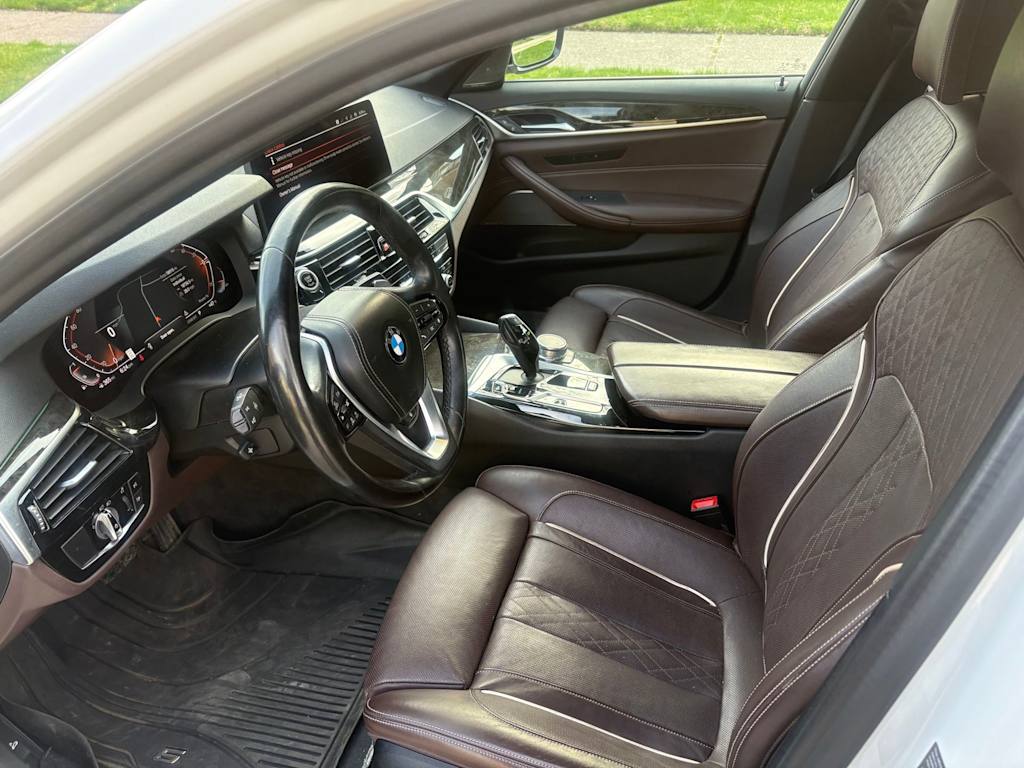 Thumbnail: 2021 BMW 5 Series - 9