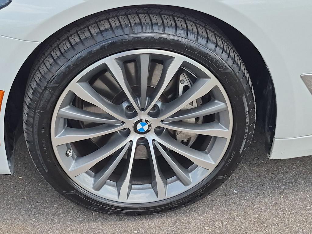 Thumbnail: 2023 BMW 5 Series - 8