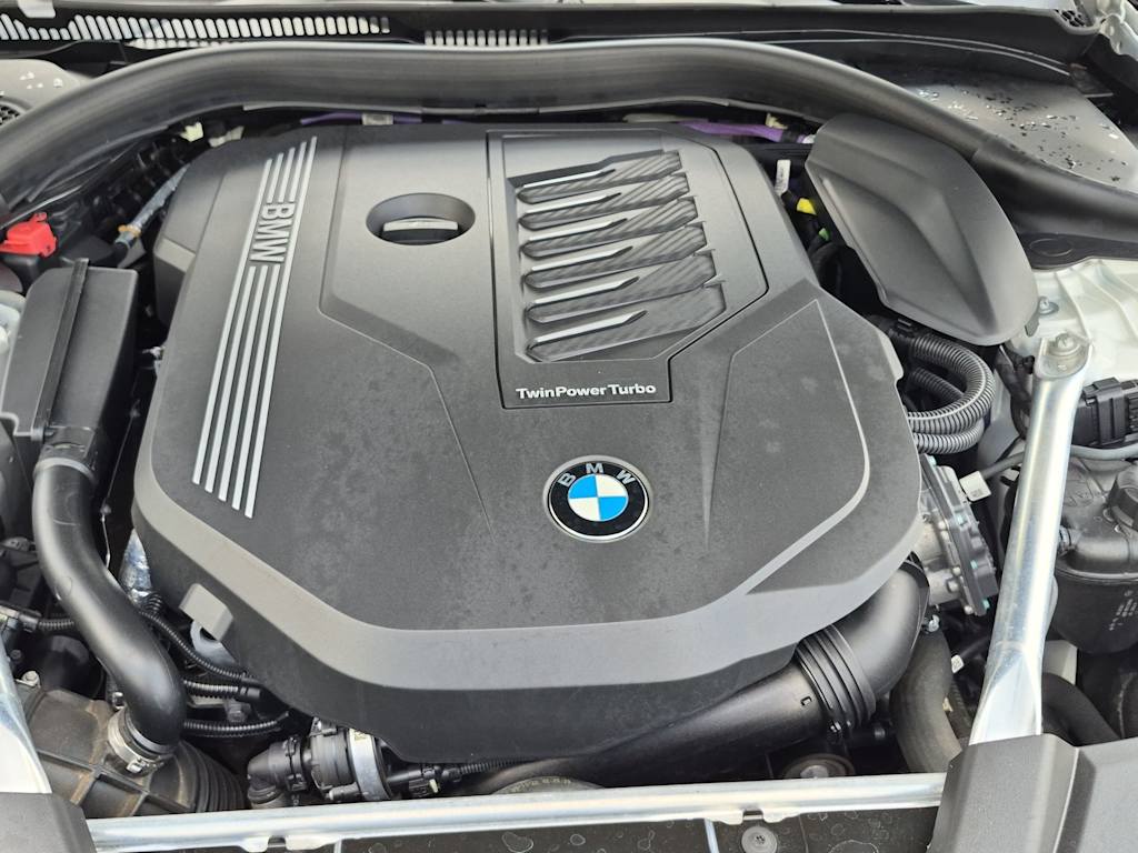 Thumbnail: 2023 BMW 5 Series - 9
