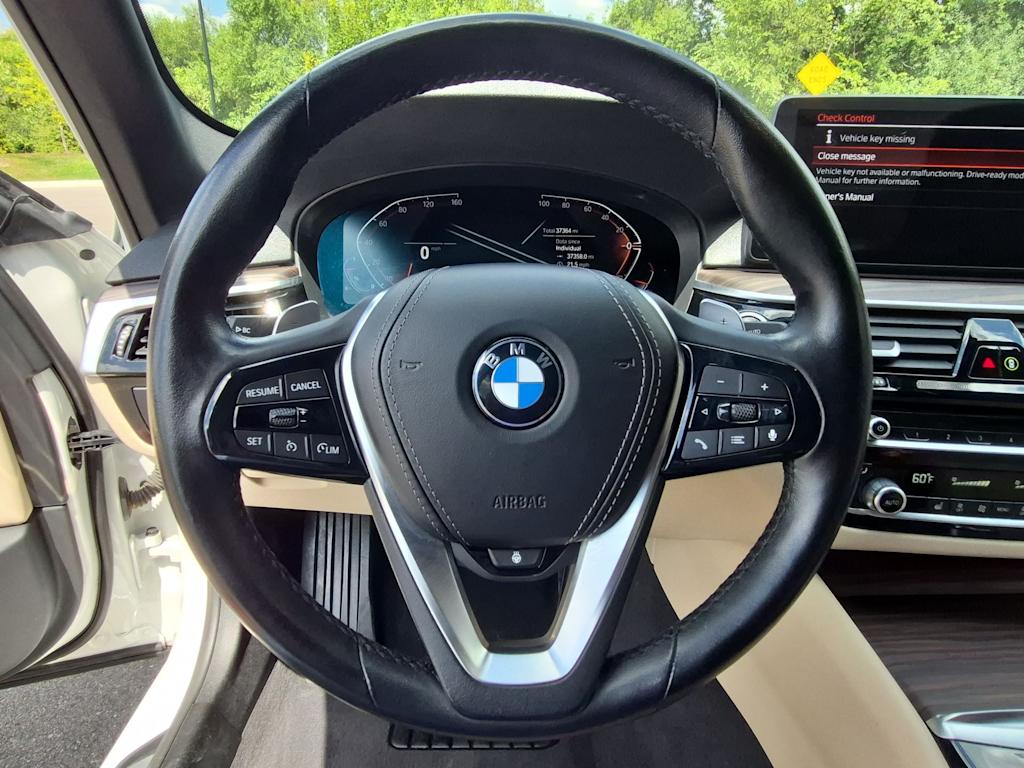 Thumbnail: 2023 BMW 5 Series - 14