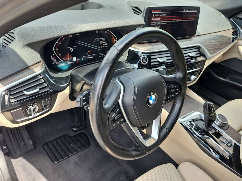 Thumbnail: 2023 BMW 5 Series - 2