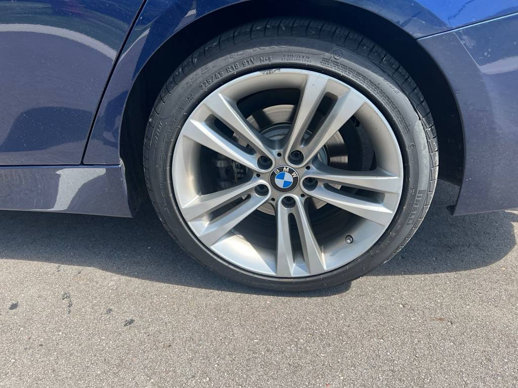 Thumbnail: 2018 BMW 3 Series - 20