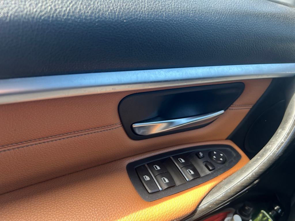 Thumbnail: 2018 BMW 3 Series - 15