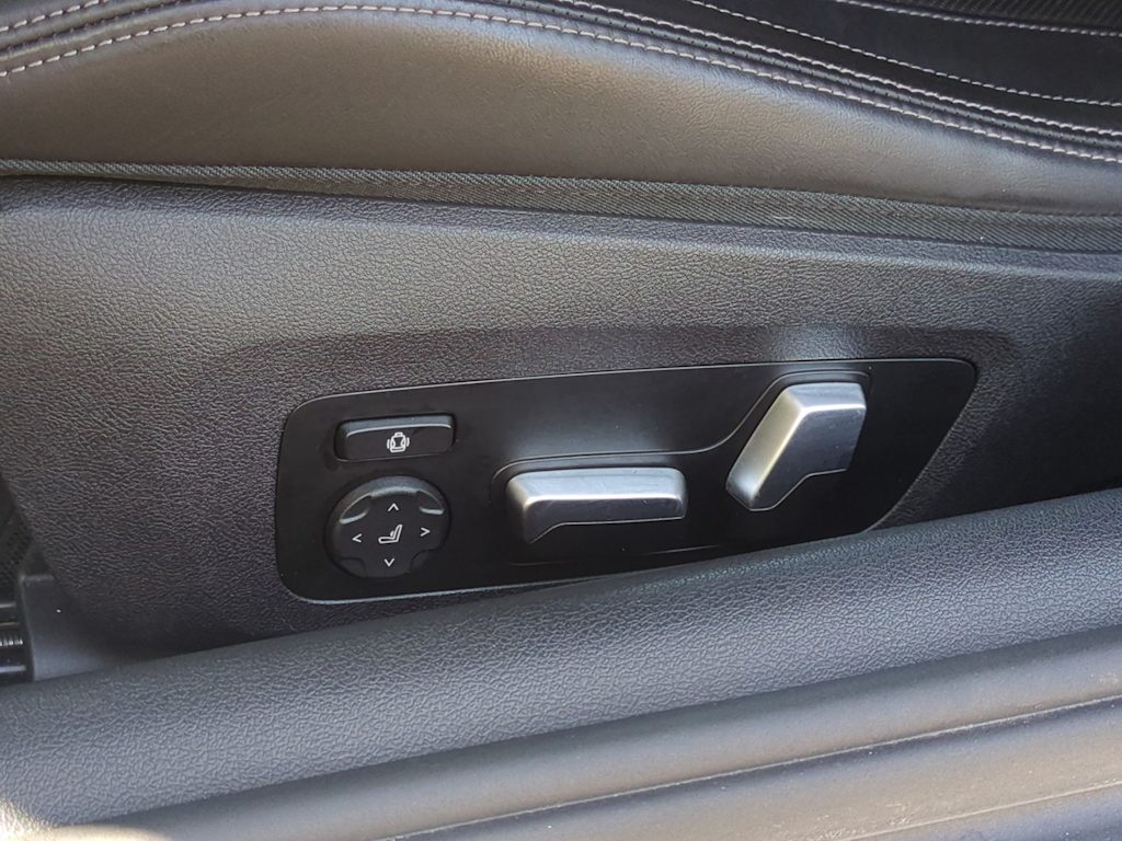 Thumbnail: 2023 BMW 8 Series - 24