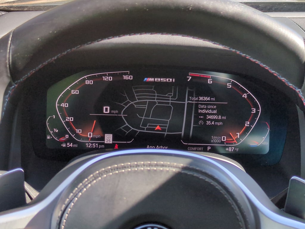 Thumbnail: 2023 BMW 8 Series - 14