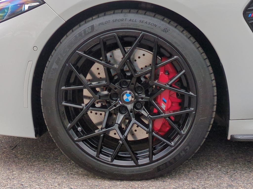 Thumbnail: 2025 BMW M8 - 8