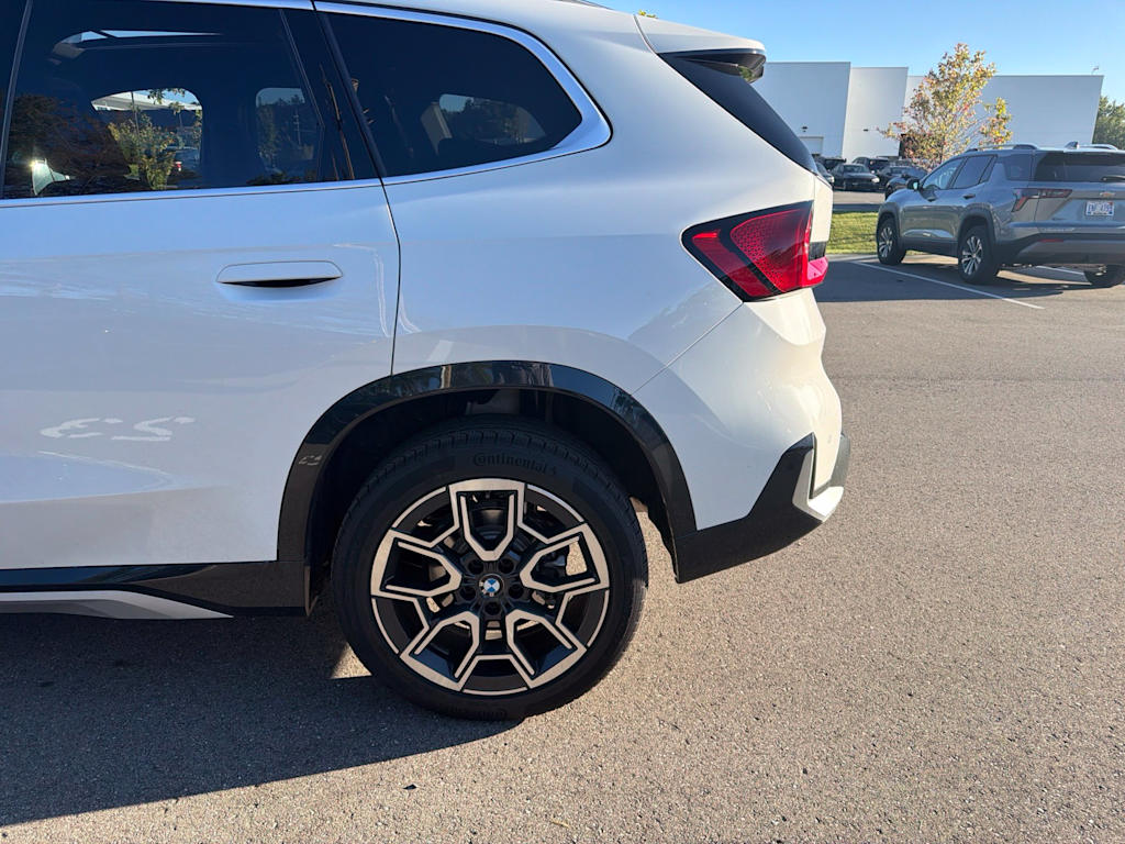 Thumbnail: 2024 BMW X1 - 17