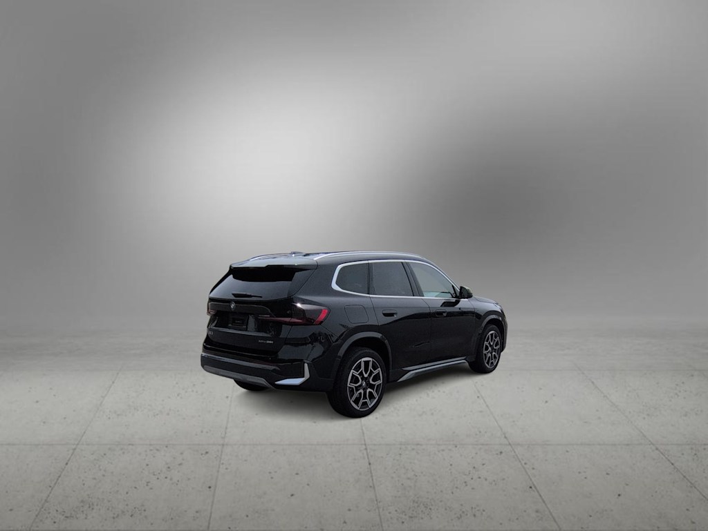 Thumbnail: 2025 BMW X1 - 21