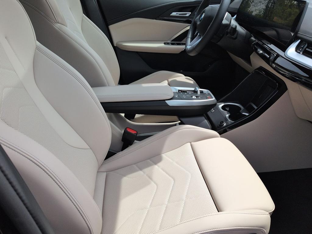 Thumbnail: 2025 BMW X1 - 8