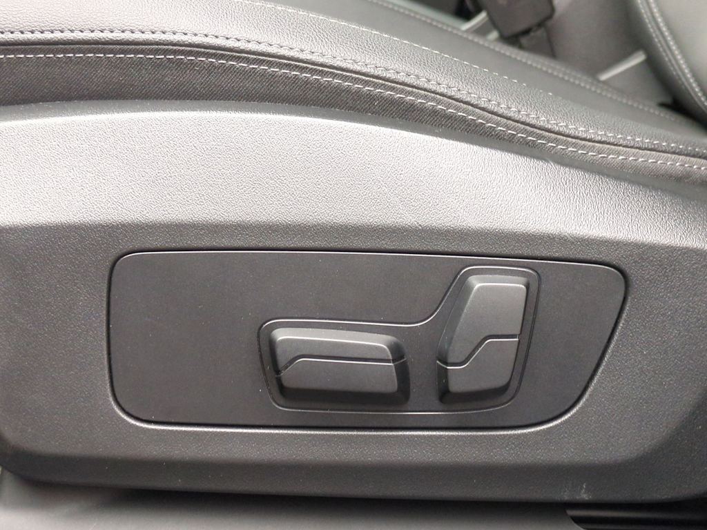 Thumbnail: 2023 BMW X1 - 24