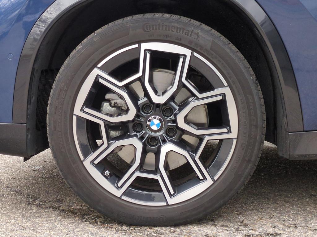 Thumbnail: 2023 BMW X1 - 8