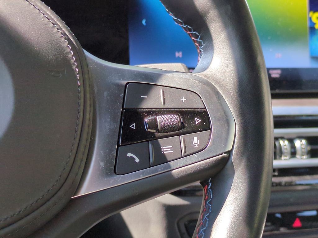 Thumbnail: 2023 BMW i4 - 30