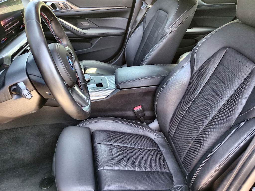 Thumbnail: 2023 BMW i4 - 10