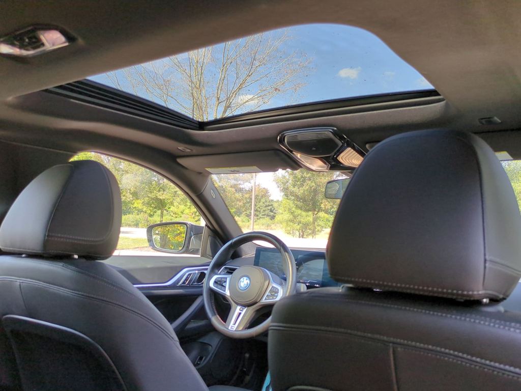 Thumbnail: 2023 BMW i4 - 28