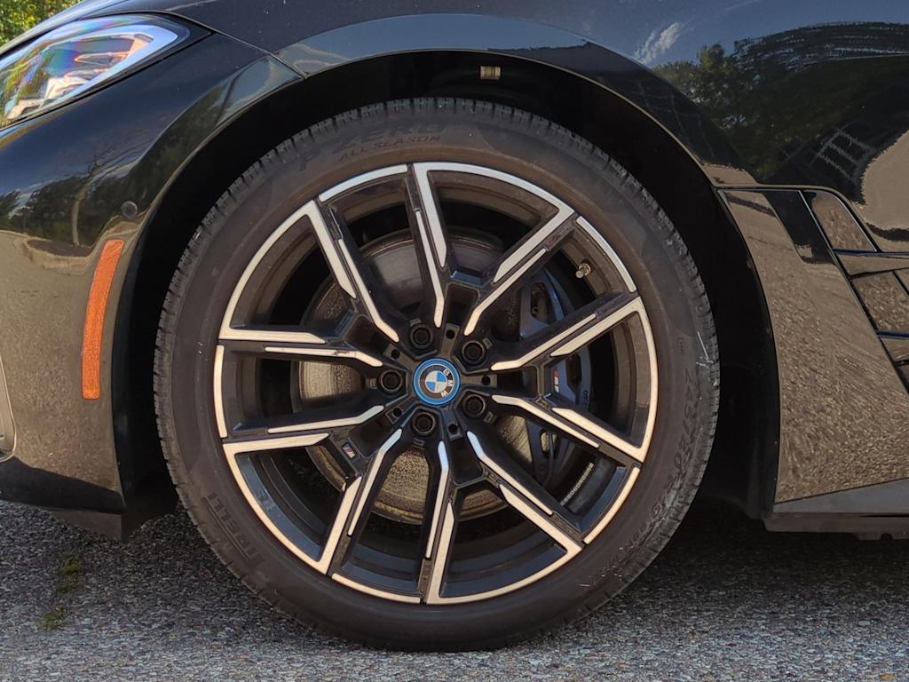 Thumbnail: 2023 BMW i4 - 8