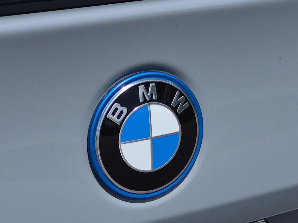 Thumbnail: 2026 BMW i5 - 7