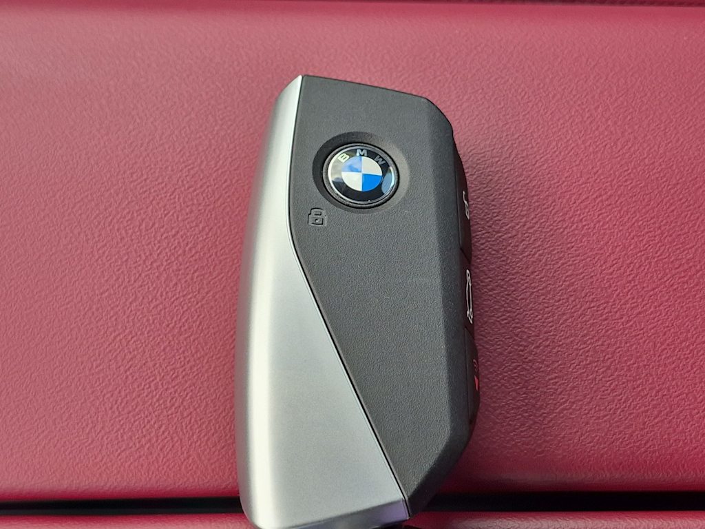 Thumbnail: 2026 BMW i5 - 37