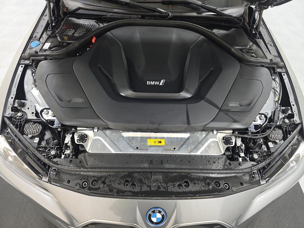 Thumbnail: 2023 BMW i4 - 6