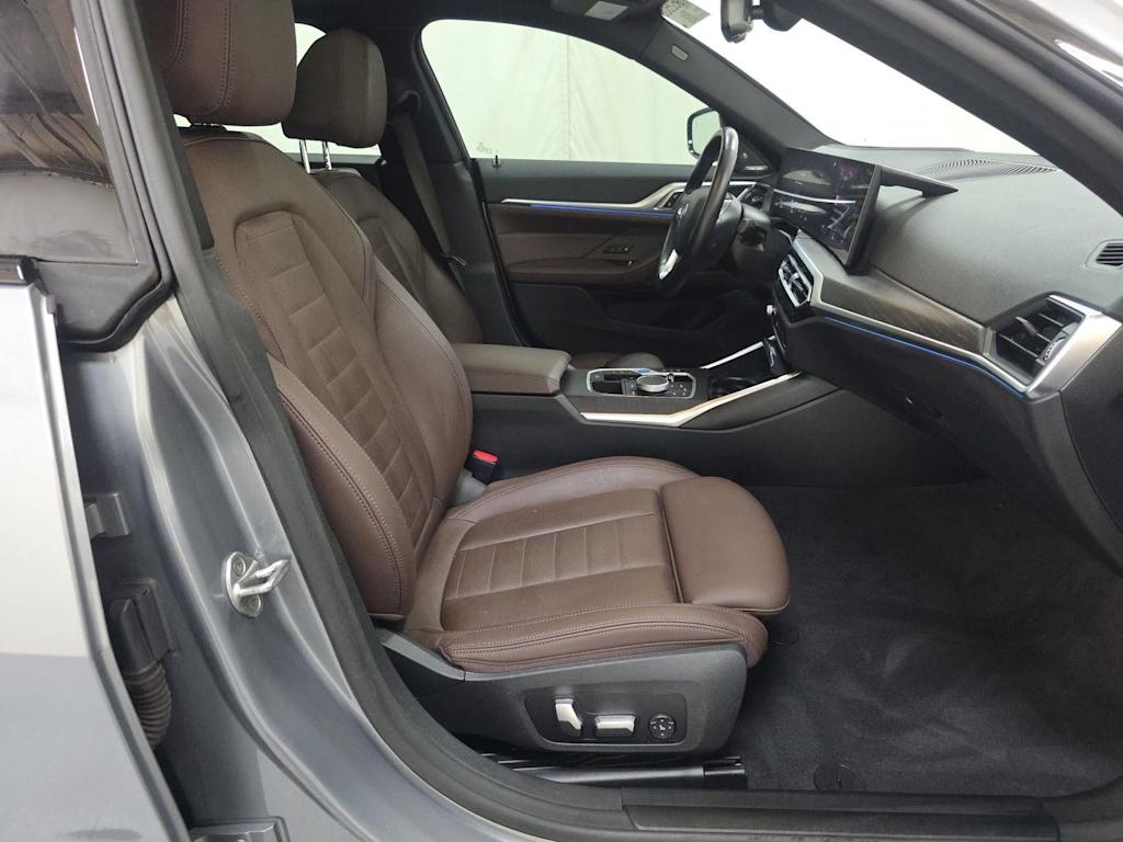 Thumbnail: 2023 BMW i4 - 8