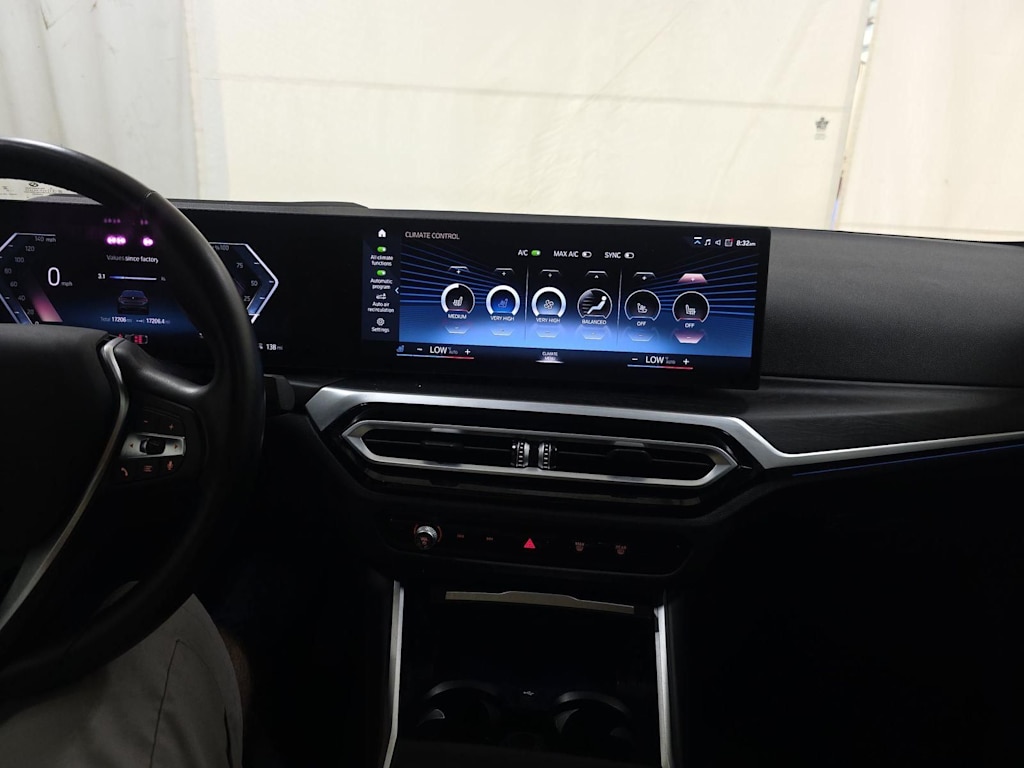 Thumbnail: 2023 BMW i4 - 10