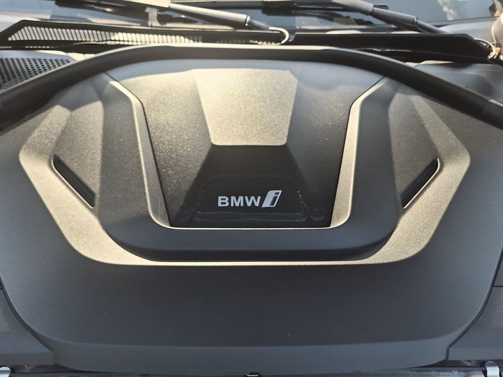 Thumbnail: 2023 BMW i4 - 24