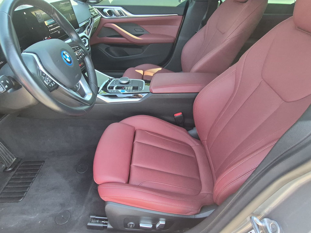 Thumbnail: 2023 BMW i4 - 10