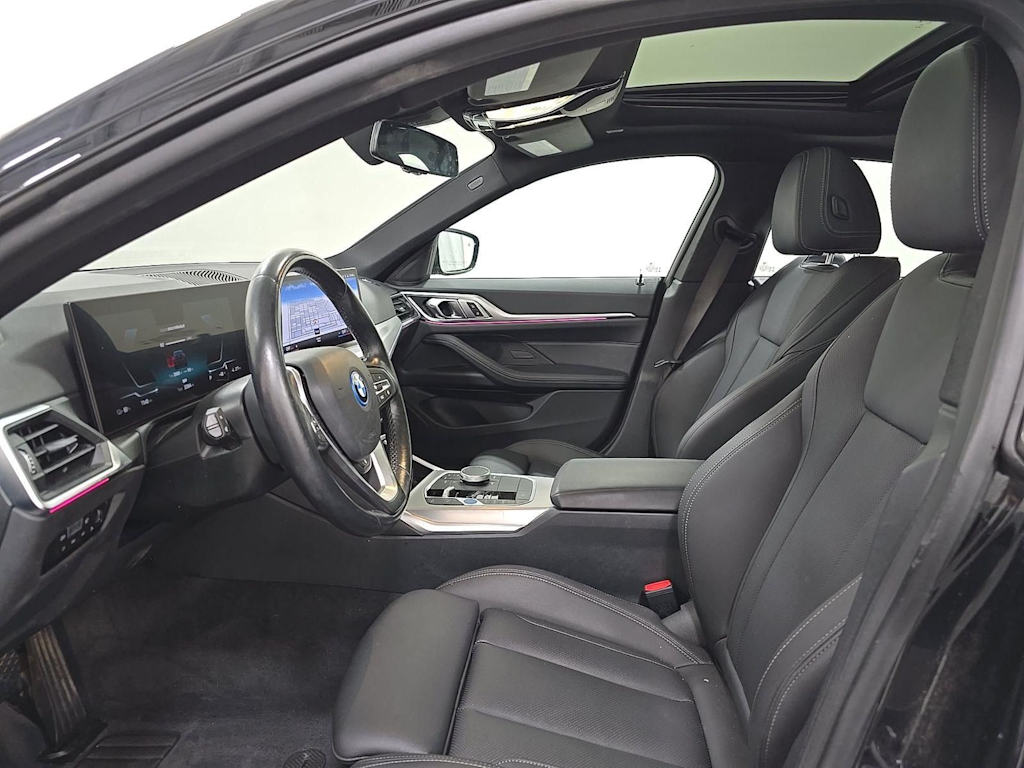 Thumbnail: 2023 BMW i4 - 6