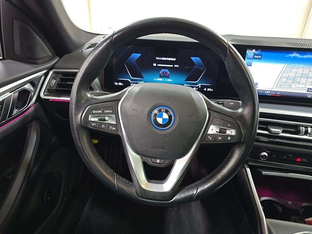 Thumbnail: 2023 BMW i4 - 2