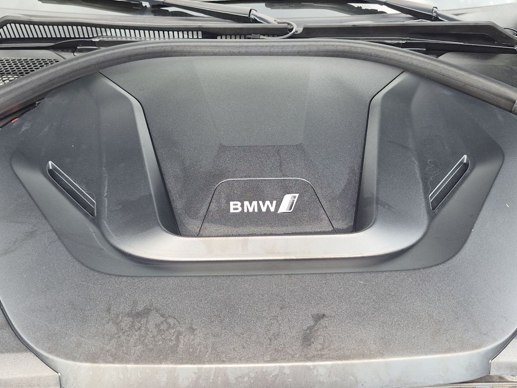 Thumbnail: 2023 BMW i4 - 18