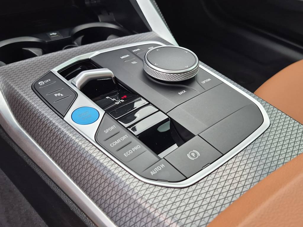 Thumbnail: 2024 BMW i4 - 36
