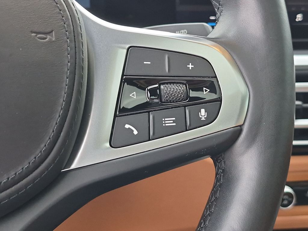 Thumbnail: 2024 BMW i4 - 30