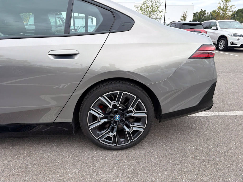 Thumbnail: 2024 BMW i5 - 7