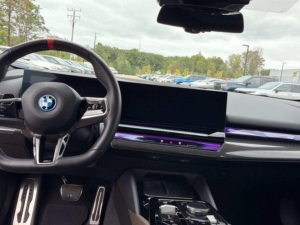 Thumbnail: 2024 BMW i5 - 8