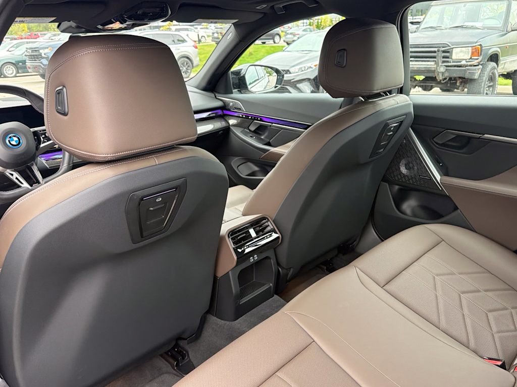 Thumbnail: 2024 BMW i5 - 9