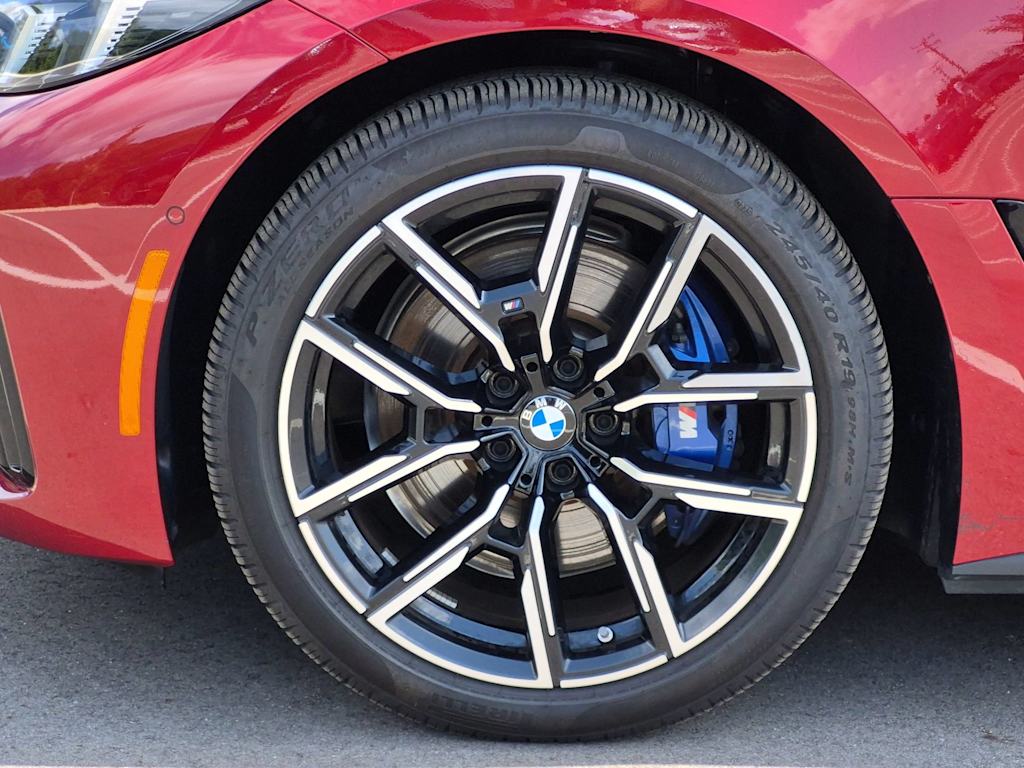 Thumbnail: 2025 BMW i4 - 8