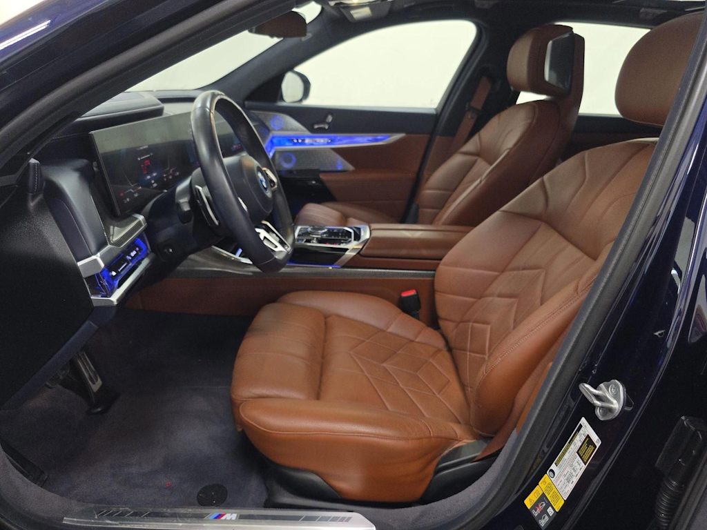 Thumbnail: 2023 BMW i7 - 5
