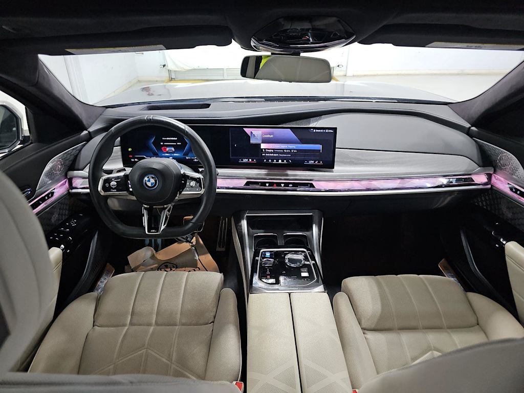 Thumbnail: 2023 BMW i7 - 7