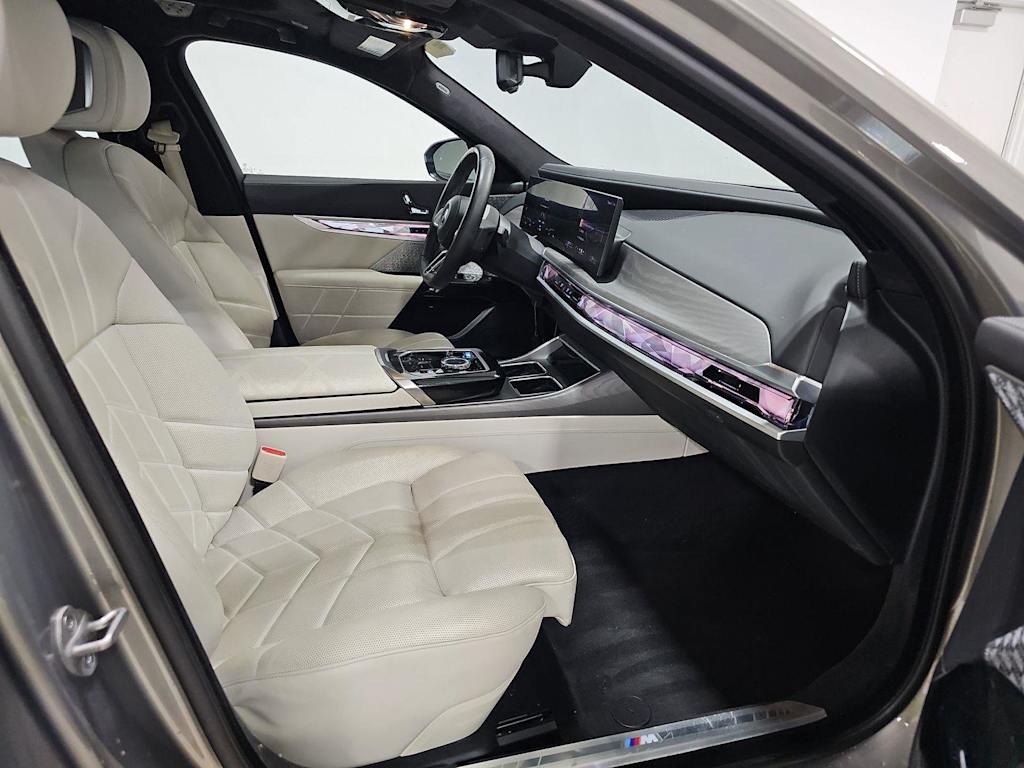 Thumbnail: 2023 BMW i7 - 9