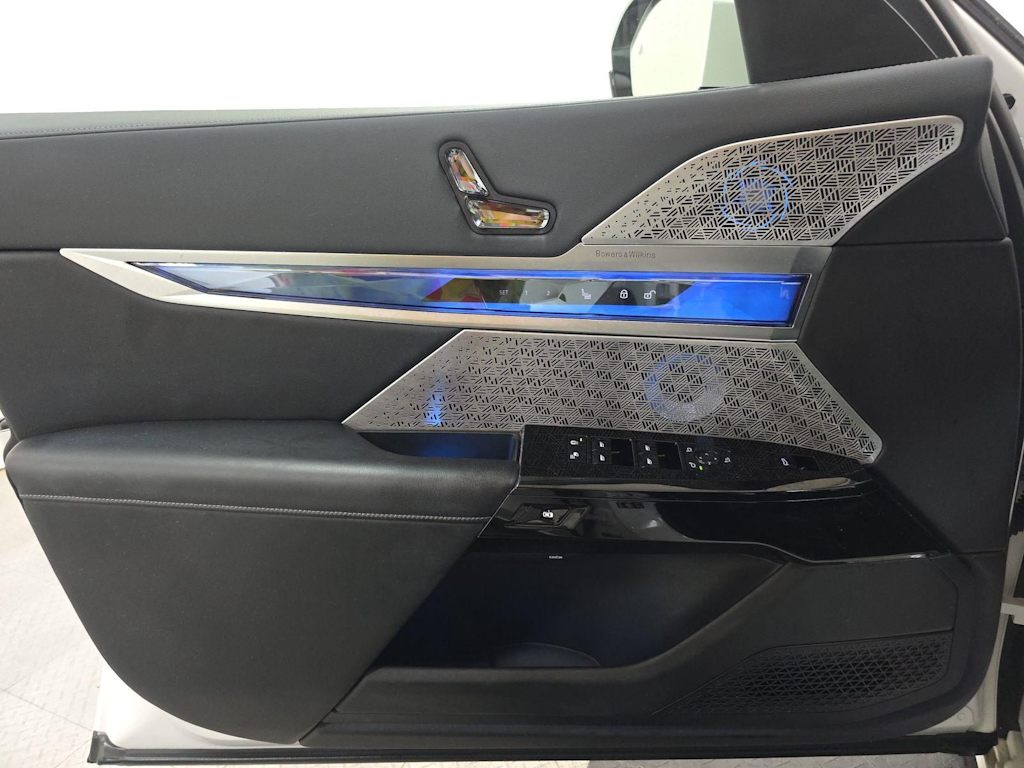 Thumbnail: 2024 BMW i4 - 12