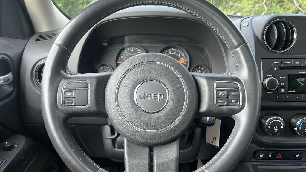 Thumbnail: 2015 Jeep Patriot - 39