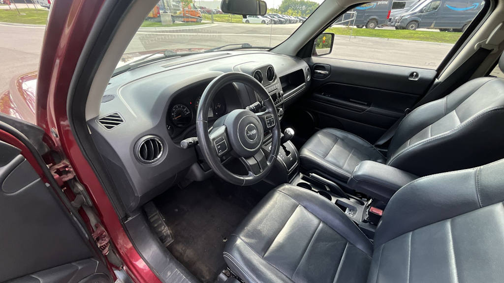 Thumbnail: 2015 Jeep Patriot - 9
