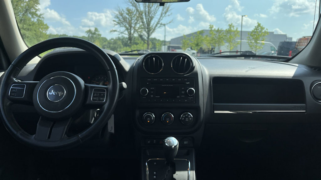 Thumbnail: 2015 Jeep Patriot - 13